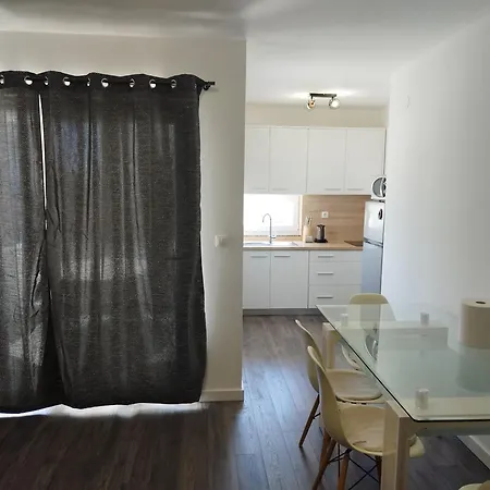 Dora 2 Apartamento *