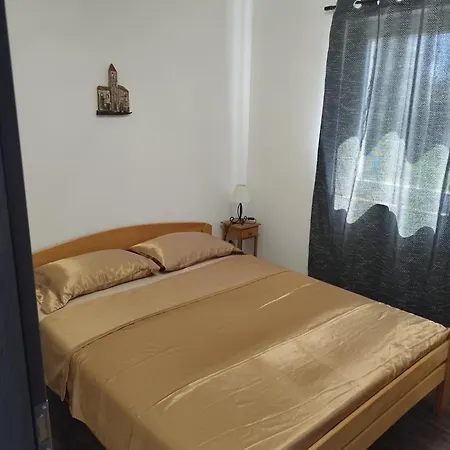 Dora 2 Apartmán Bibinje