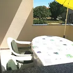 Apartman Dora 2 *