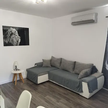 Dora 2 Apartment